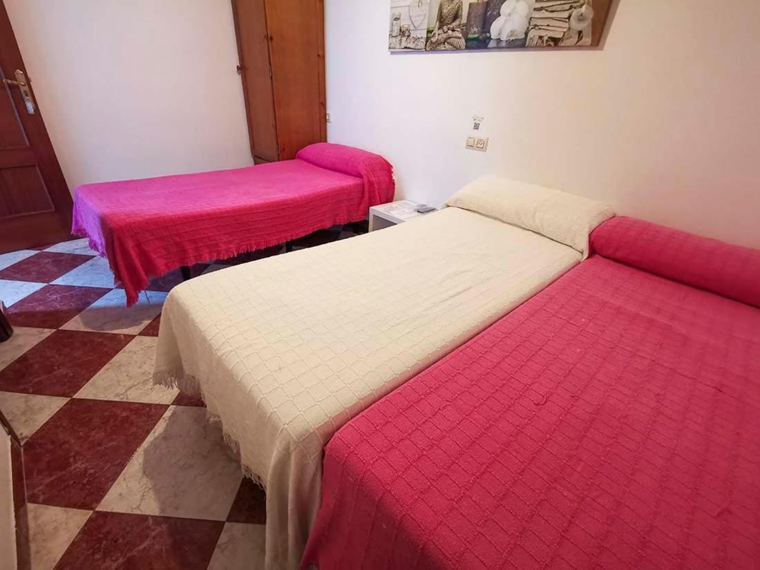 Pension Hidalgo 1 Ουτρέρα Εξωτερικό φωτογραφία